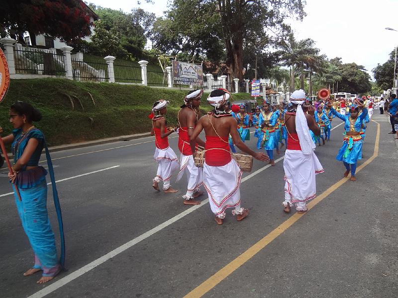 DSC03331.JPG - Sep 8-12, 2014 街頭遊行 (斯里蘭卡，可倫坡) [Parade, Colombo, Sri Lanka]-150